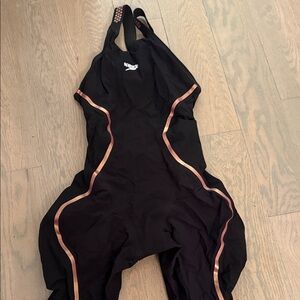 Speedo Women's Pure Intent Open Back Size 23